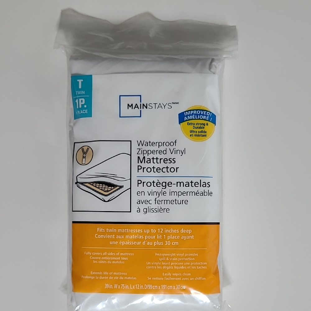 Brand New Mainstays Vinyl Mattress Protector - Twin, White
